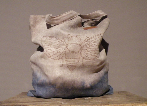 Handgefertigte Einkaufstaschen aus Leinen von Kunsthandwerkerin Susanne Vogelmann aus Schwäbisch Gmünd